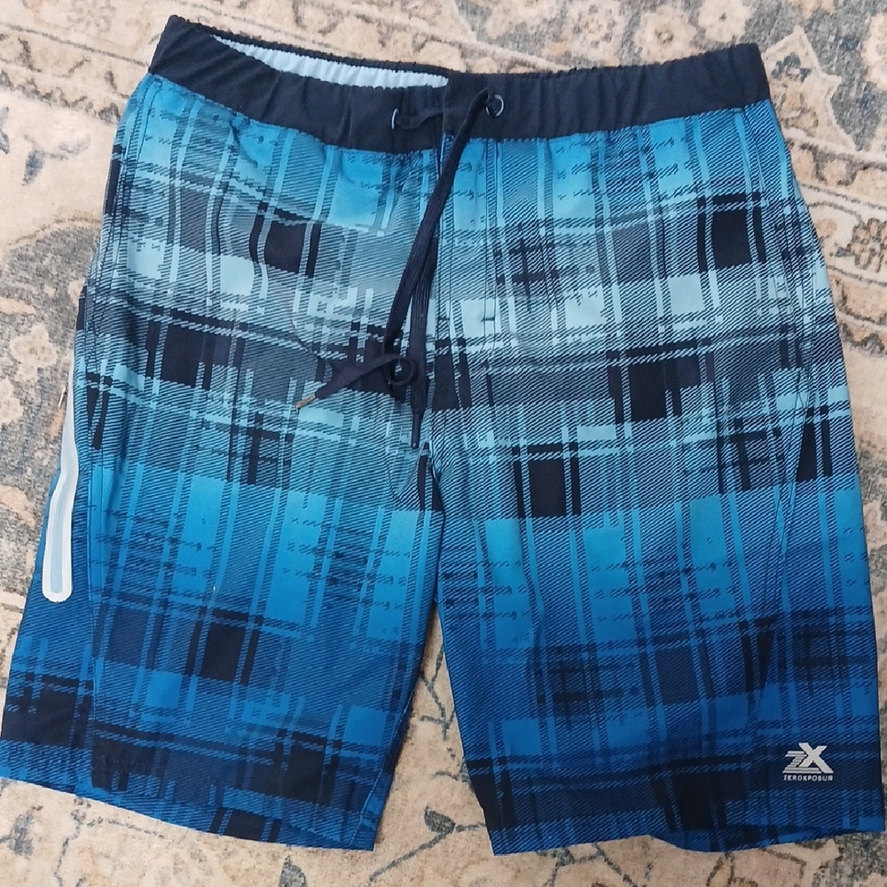2XU Men's Black and Blue Plaid Swim Shorts